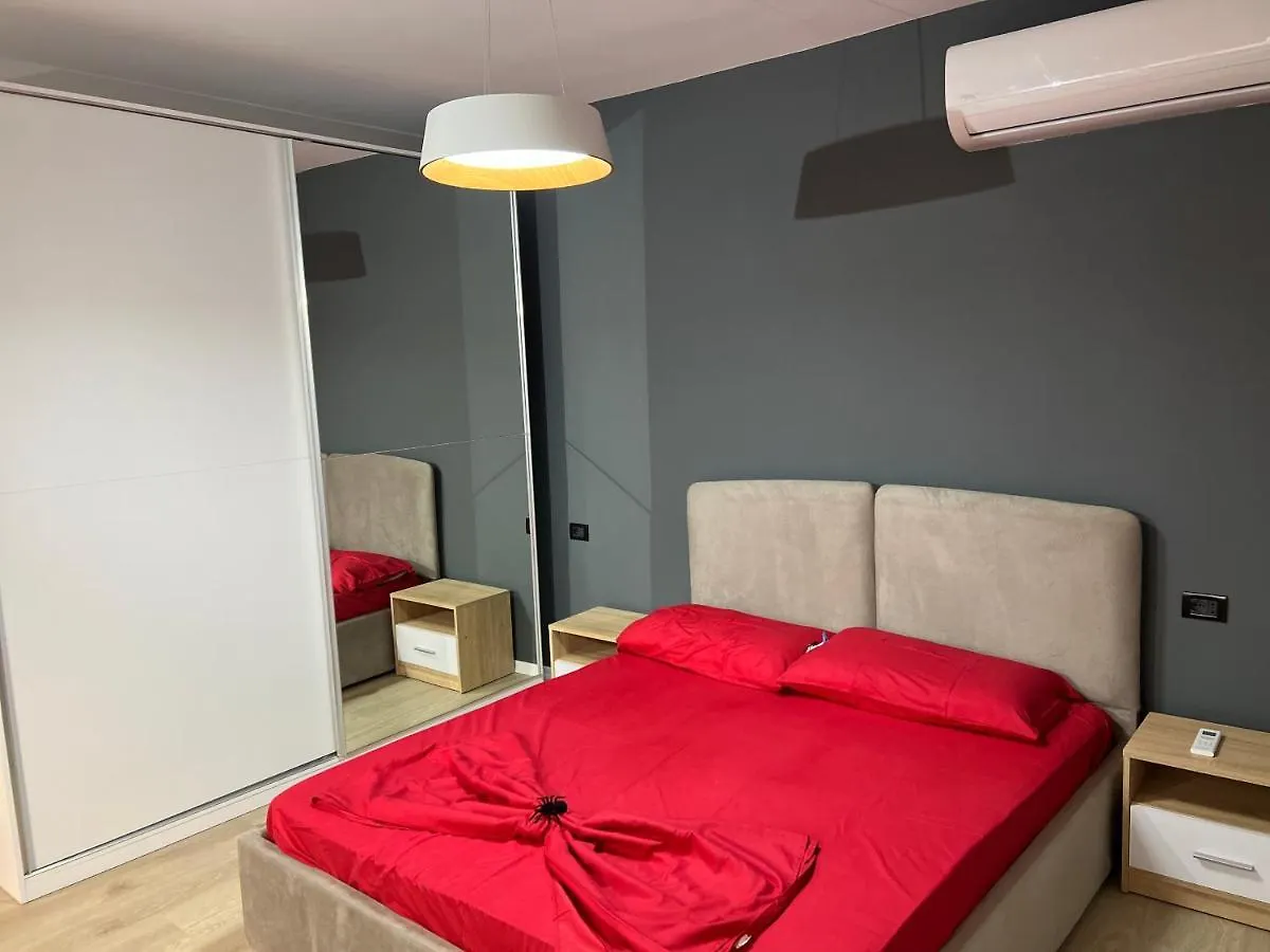 Amion Apartment In Center Of 地拉那