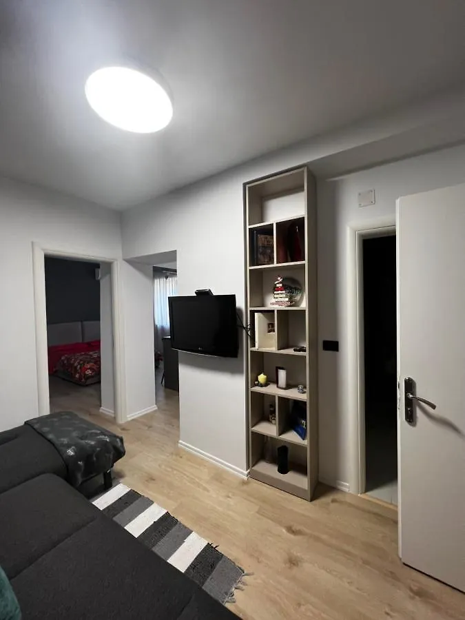 Amion Apartment In Center Of 地拉那
