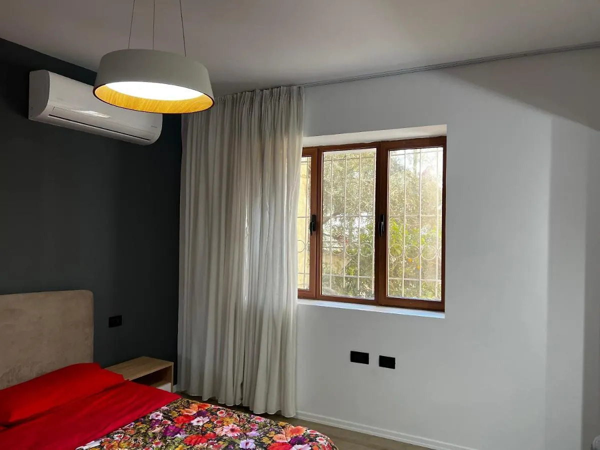 Amion Apartment In Center Of 地拉那